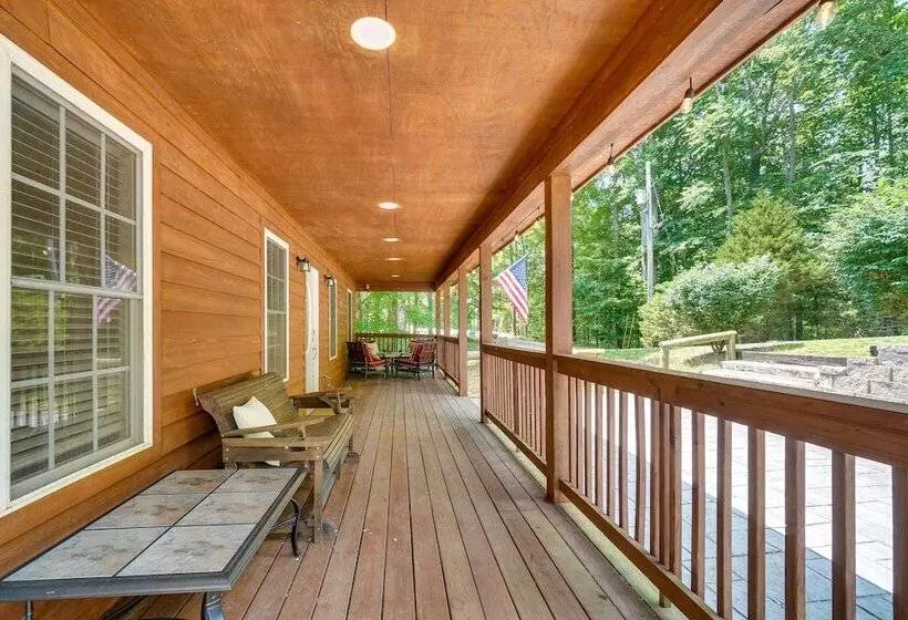 Cozy Tennessee Lake House W/ Grill & Fire Pit!