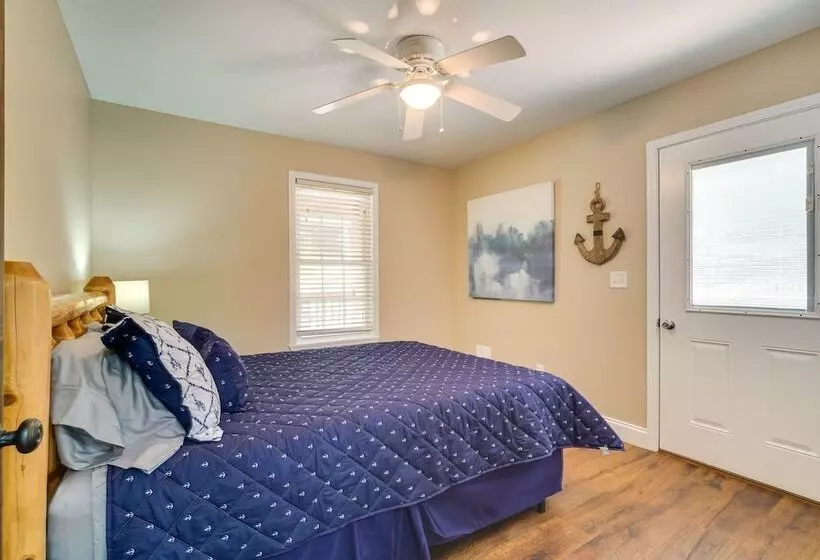 Cozy Tennessee Lake House W/ Grill & Fire Pit!