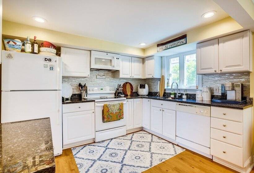 Dewey Beach Cottage Near Ocean   Walk To Beach!