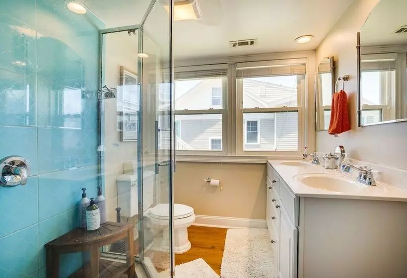 Dewey Beach Cottage Near Ocean   Walk To Beach!