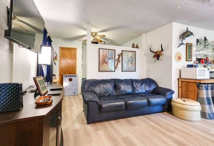 Dog Friendly Kingston Cabin W/ Wraparound Deck!