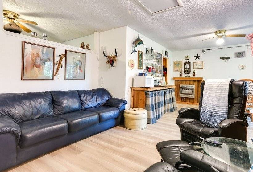 Dog Friendly Kingston Cabin W/ Wraparound Deck!