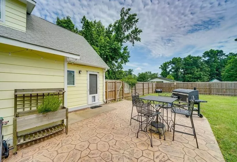 Family Friendly Leland Home W/ Patio & Grill