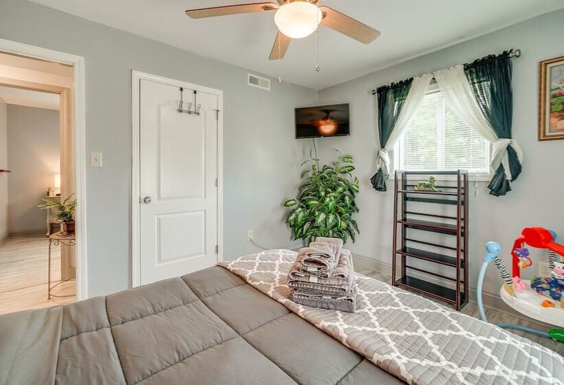 Family Friendly Leland Home W/ Patio & Grill