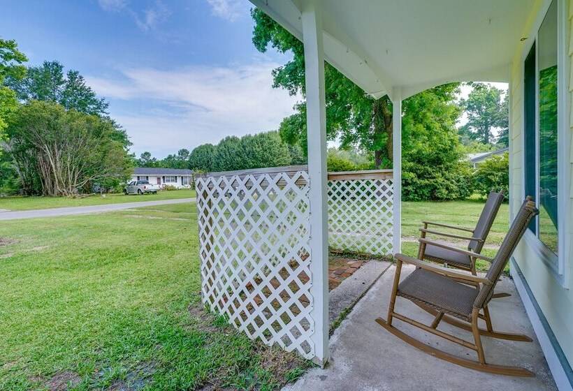 Family Friendly Leland Home W/ Patio & Grill