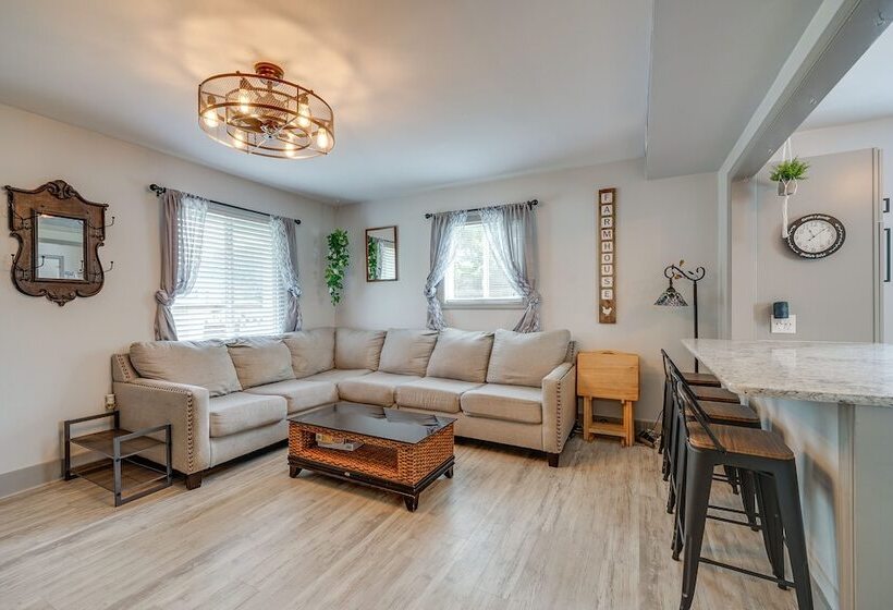 Family Friendly Leland Home W/ Patio & Grill