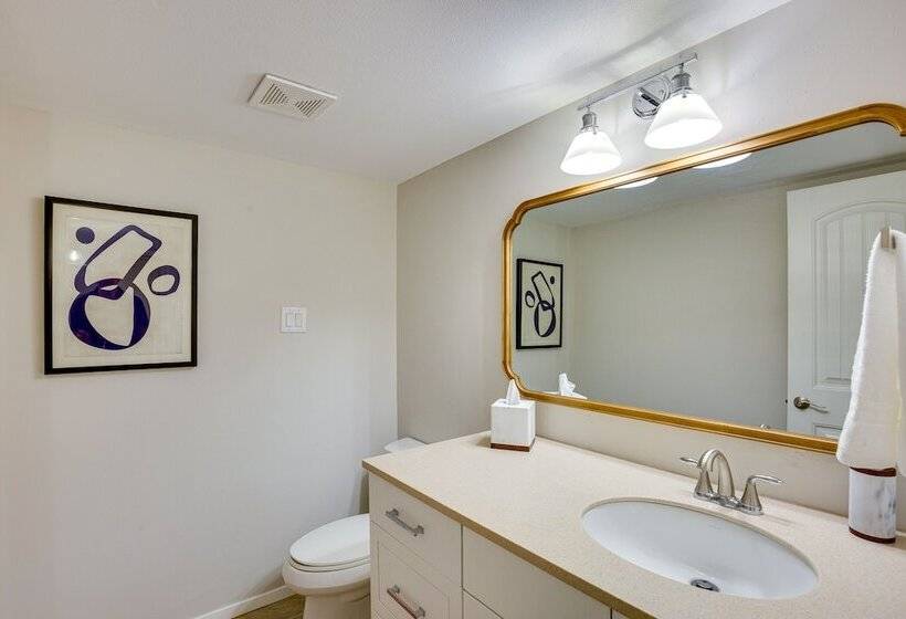 Cedar Creek Lake Views: Gorgeous Mabank House!