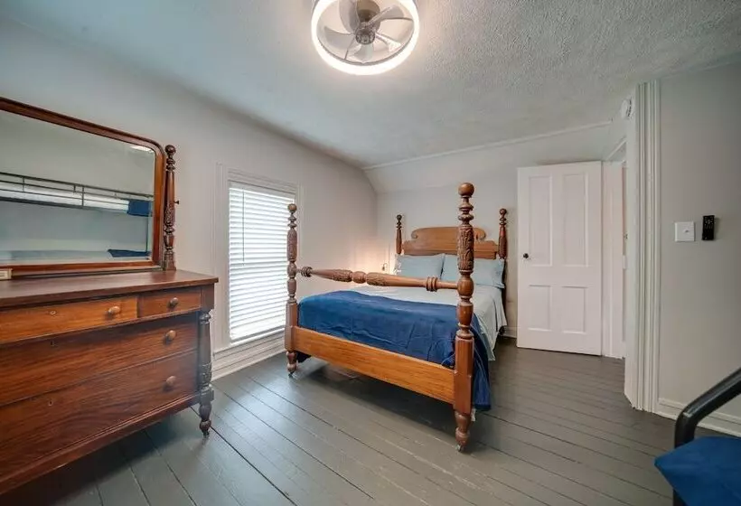 Historical Magnesia Springs Home, Near Kayaking!