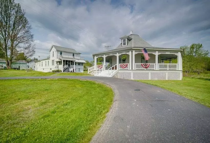 Historical Magnesia Springs Home, Near Kayaking!