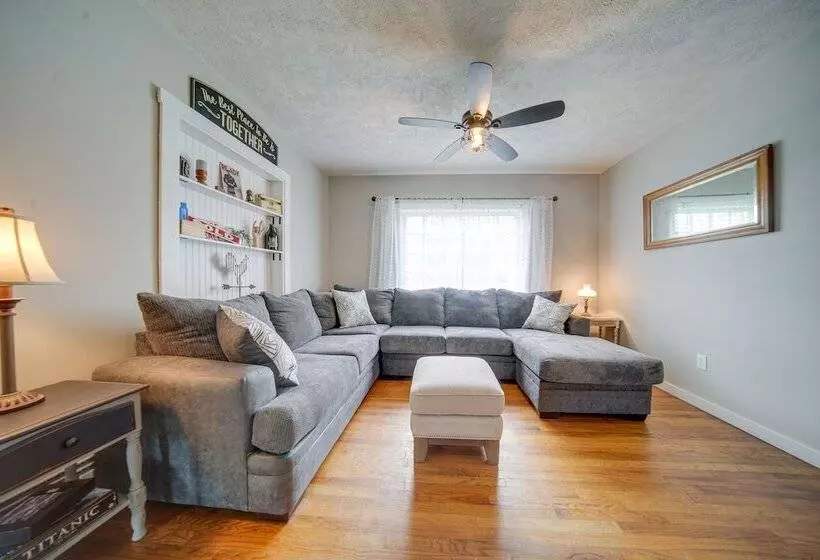 Historical Magnesia Springs Home, Near Kayaking!