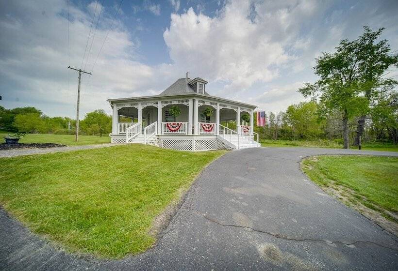 Historical Magnesia Springs Home, Near Kayaking!