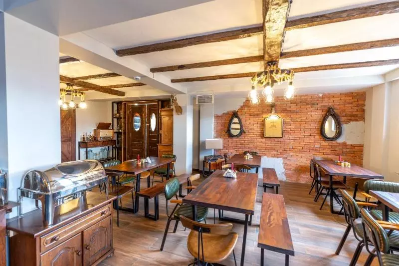 Hotelli Pine Chalets By Ka Group