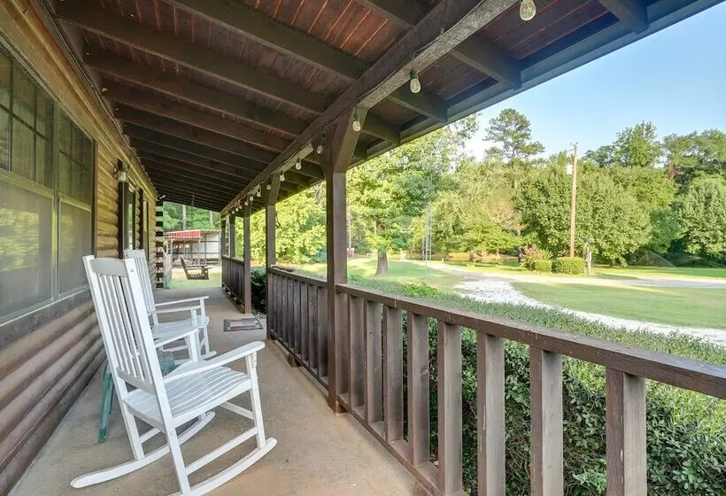 Kilgore Gem: Pet Friendly Cabin W/ Duck Pond!