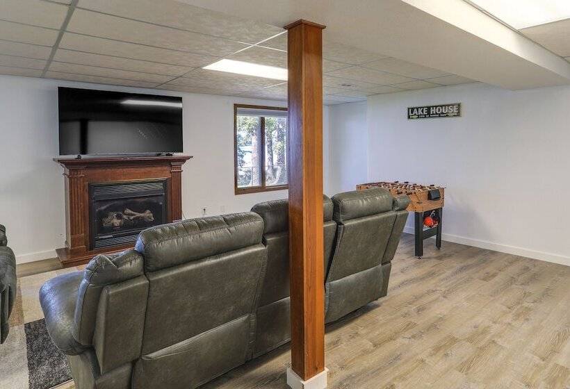 Lakefront Arkansas Escape W/ Grill, Dock & Kayaks!