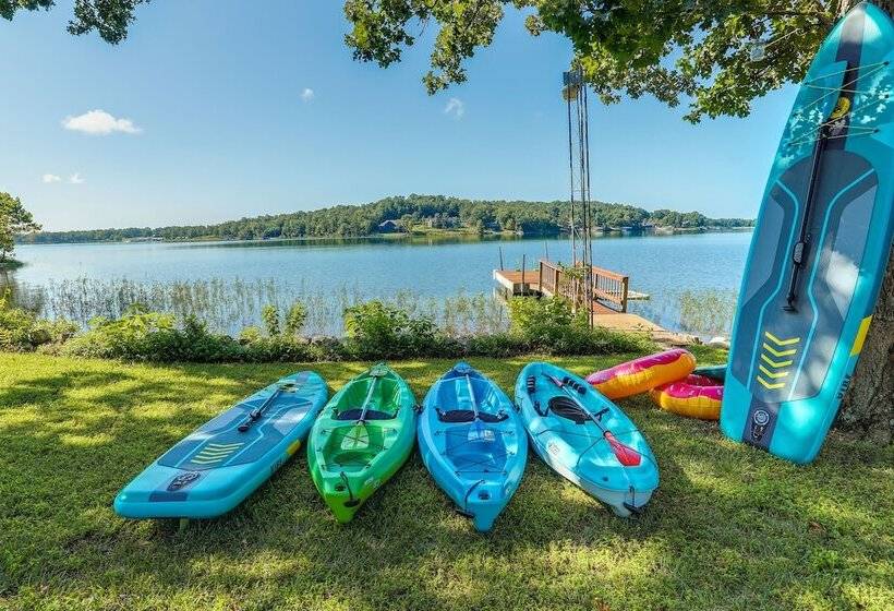 Lakefront Arkansas Escape W/ Grill, Dock & Kayaks!