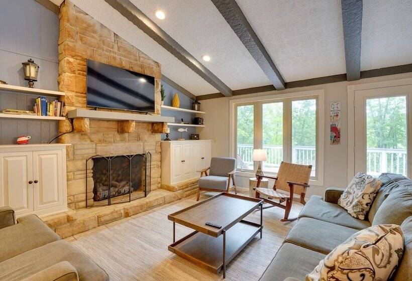 Lakefront Cadiz Home W/ Hot Tub!