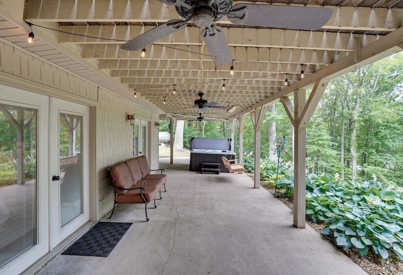 Lakefront Cadiz Home W/ Hot Tub!