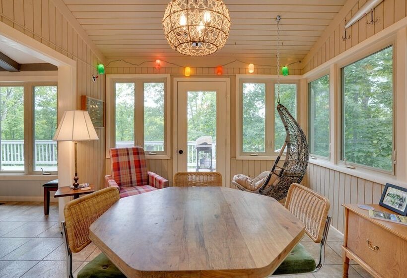 Lakefront Cadiz Home W/ Hot Tub!