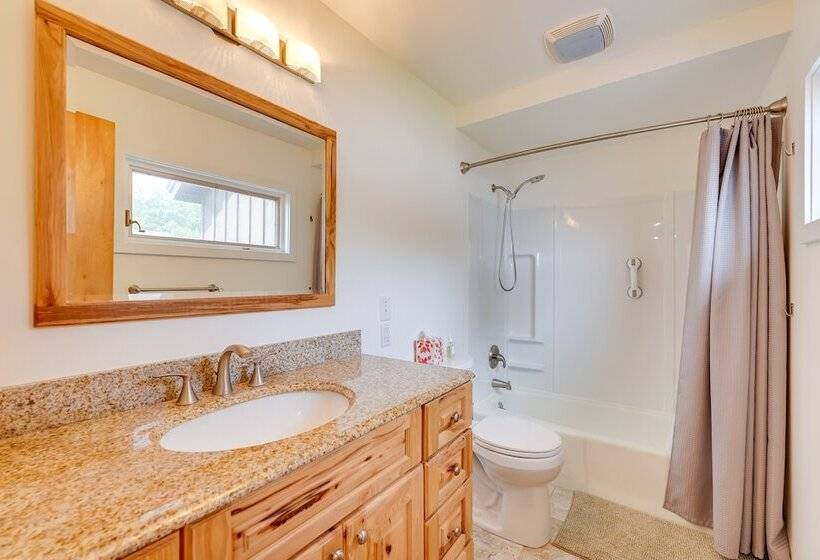 Lakefront Queensbury Home: Kayaks + Boat Dock