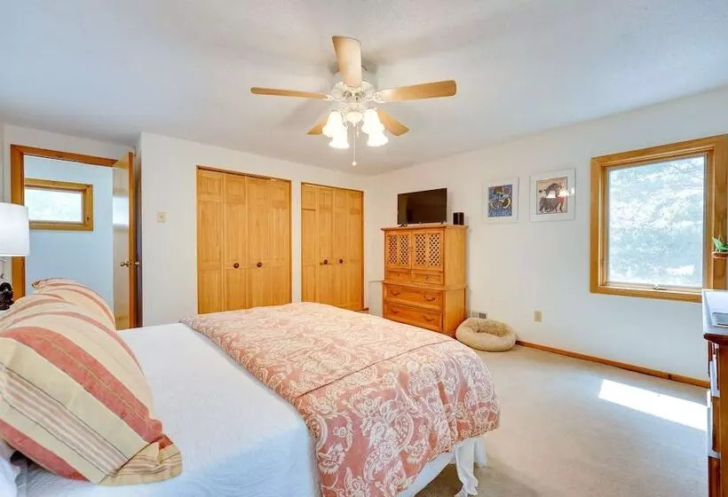 Lakefront Queensbury Home: Kayaks + Boat Dock