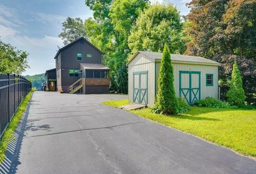 Lakefront Queensbury Home: Kayaks + Boat Dock