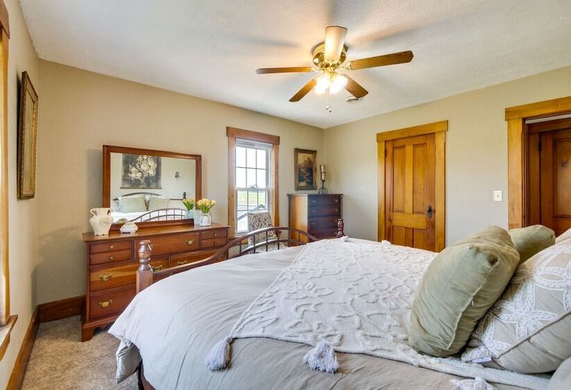 Countryside Home In Wooster W/ Patio & Fire Pit