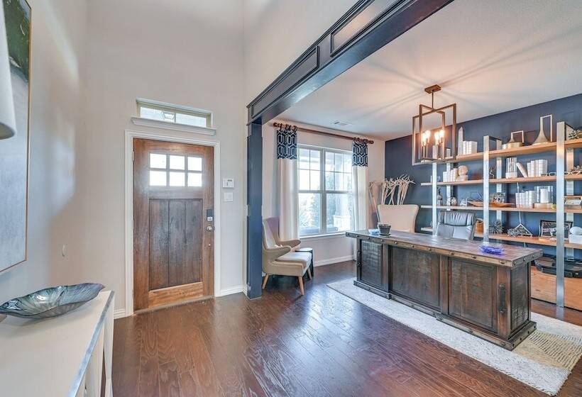 9 Mi To Frisco Square: Stylish Home W/ Backyard