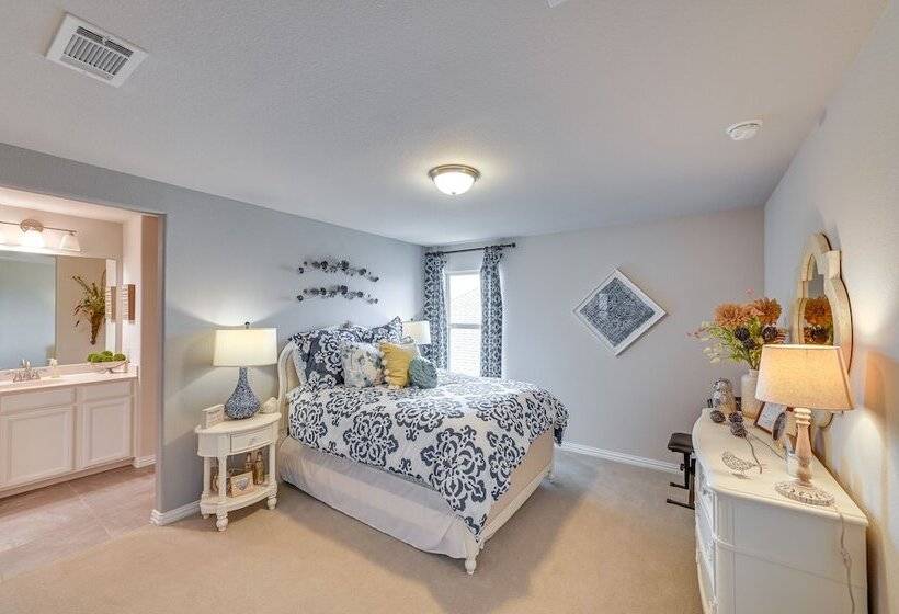 9 Mi To Frisco Square: Stylish Home W/ Backyard