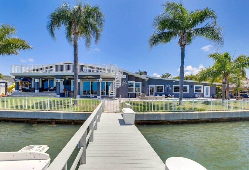 Luxury St. Petersburg Home W/ Pool + Bay Access!