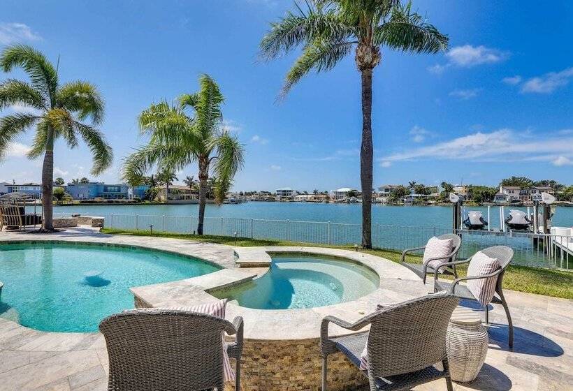 Luxury St. Petersburg Home W/ Pool + Bay Access!