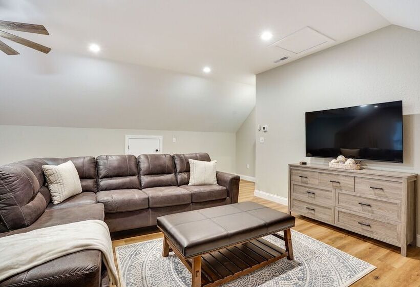 Modern Kentucky Lake Home: Pool & Boat Ramp Access