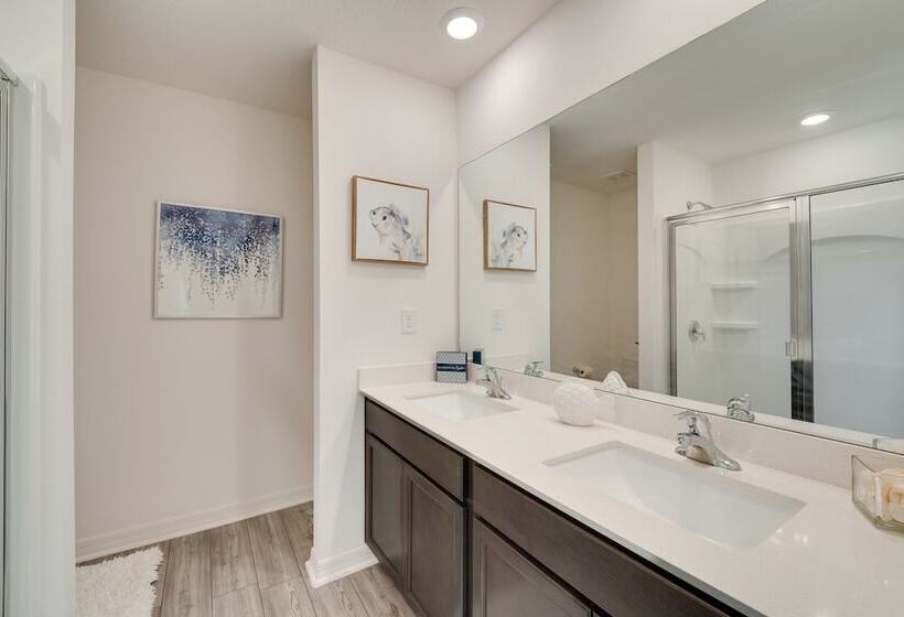 Modern Poinciana Retreat: 27 Mi To Disney World!