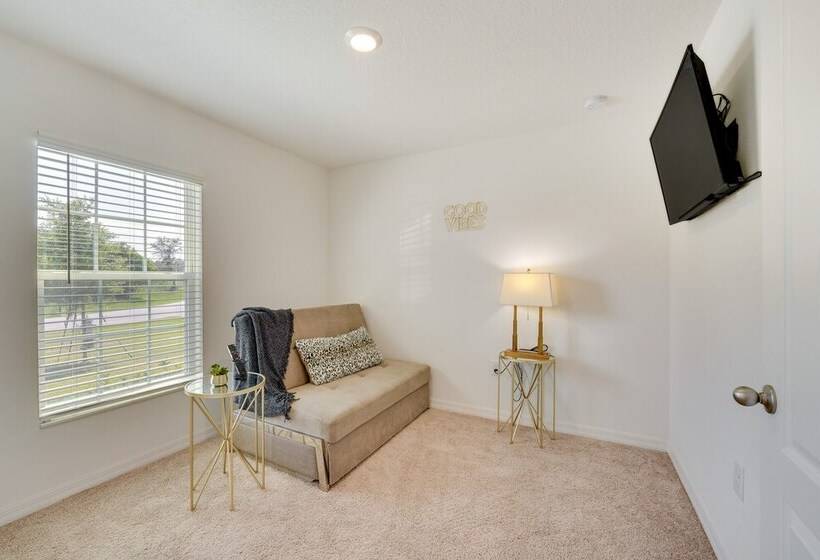 Modern Poinciana Retreat: 27 Mi To Disney World!
