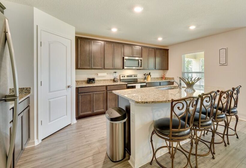 Modern Poinciana Retreat: 27 Mi To Disney World!
