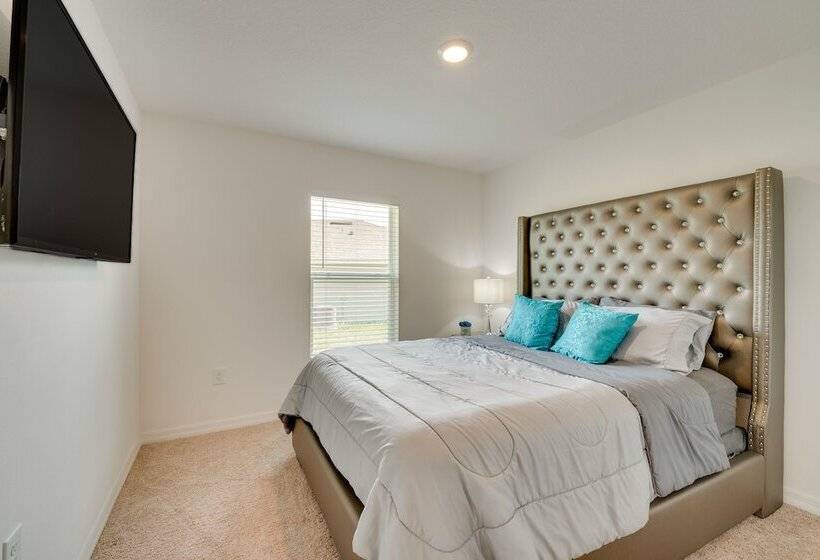 Modern Poinciana Retreat: 27 Mi To Disney World!