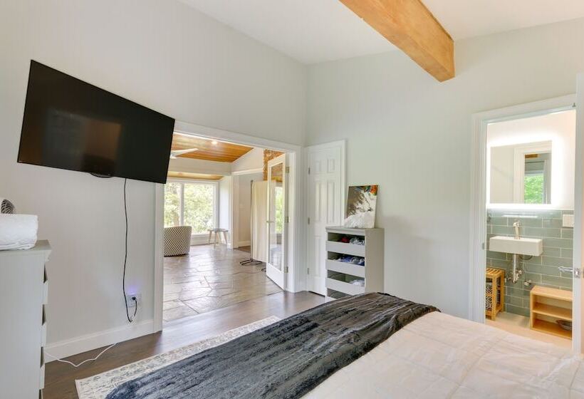 New Milford Lakefront Home: Deck, Pool & Dock!