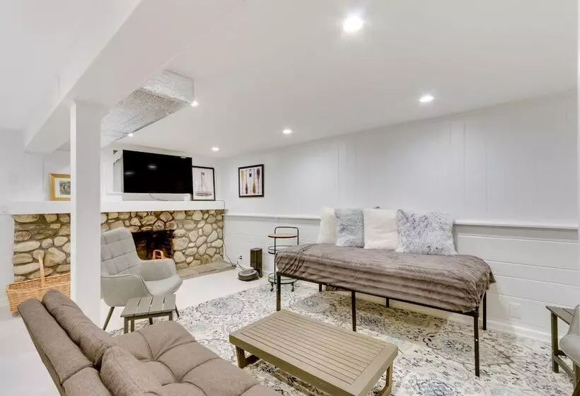 New Milford Lakefront Home: Deck, Pool & Dock!