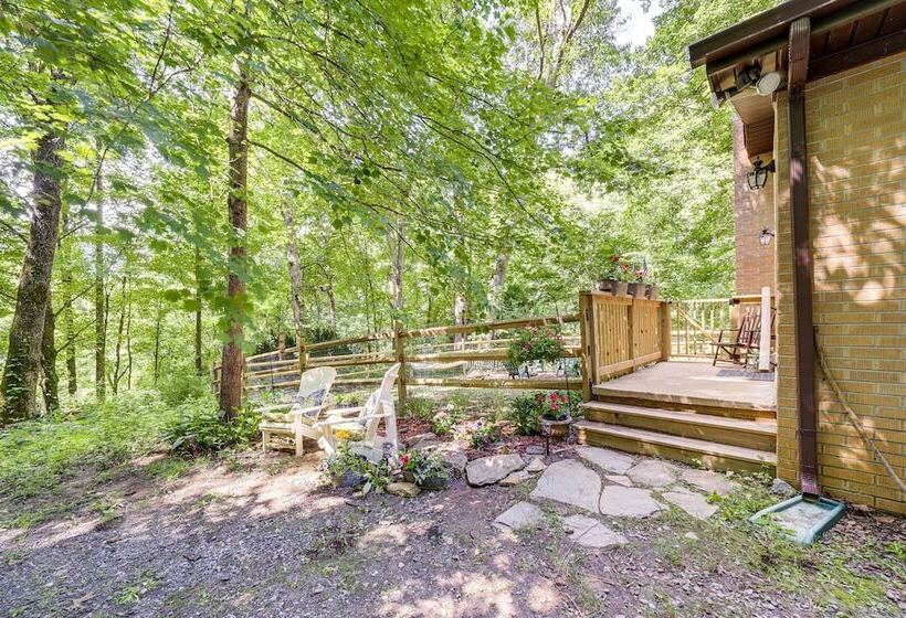 Fire Pit & Mtn Views: North Carolina Abode!