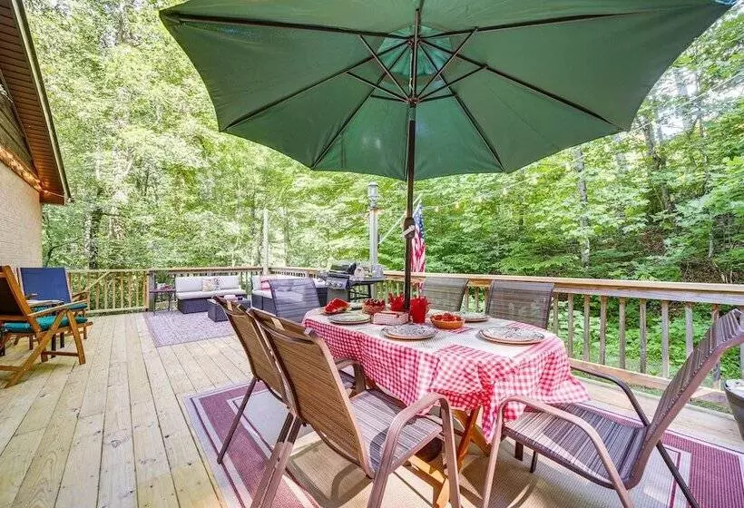 Fire Pit & Mtn Views: North Carolina Abode!