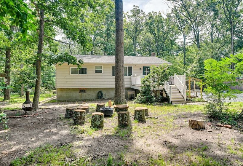 Pasadena Hideaway W/ Game Room & Fire Pit!