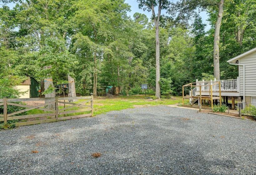 Pasadena Hideaway W/ Game Room & Fire Pit!