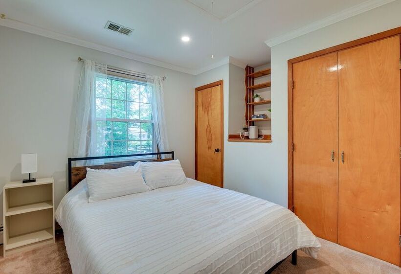 Pasadena Hideaway W/ Game Room & Fire Pit!