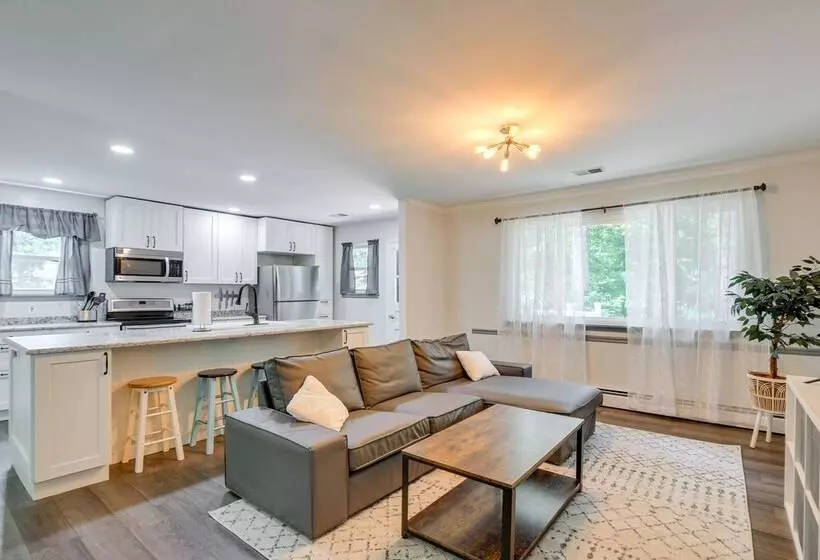 Pasadena Hideaway W/ Game Room & Fire Pit!