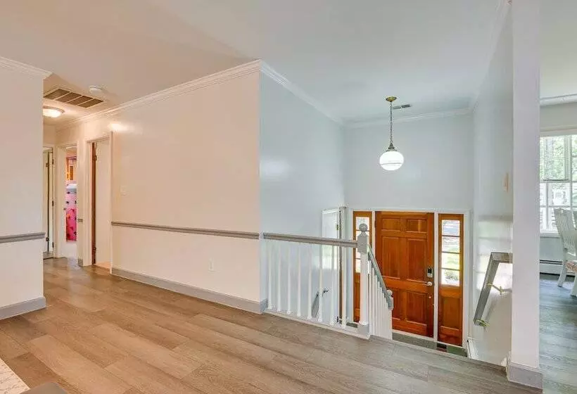 Pasadena Hideaway W/ Game Room & Fire Pit!