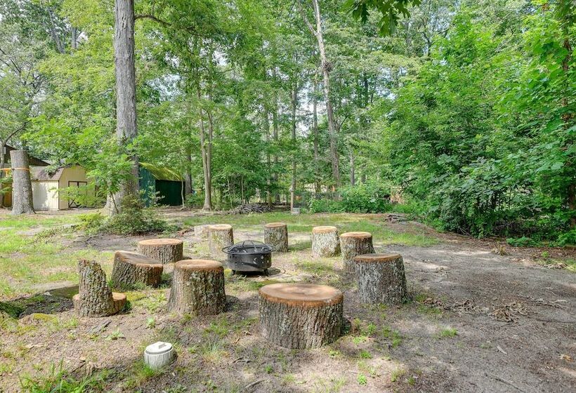 Pasadena Hideaway W/ Game Room & Fire Pit!