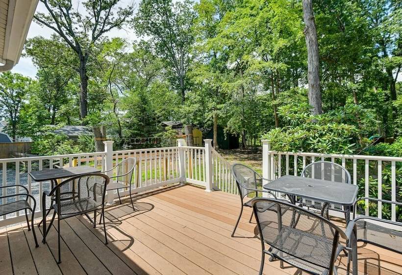 Pasadena Hideaway W/ Game Room & Fire Pit!