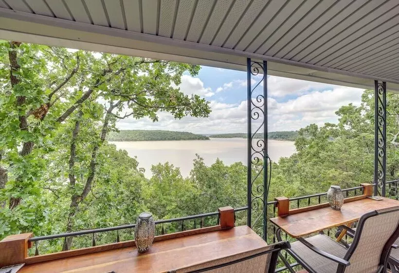 Lakefront Canadian Gem: Hot Tub, Decks & Grills