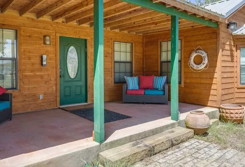 Peaceful & Secluded Bandera Home W/ Deck & Grill!
