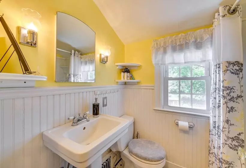 Pet Friendly Gloversville Cottage Near Golf Course