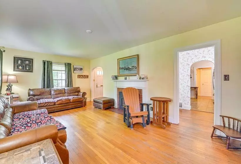 Pet Friendly Gloversville Cottage Near Golf Course